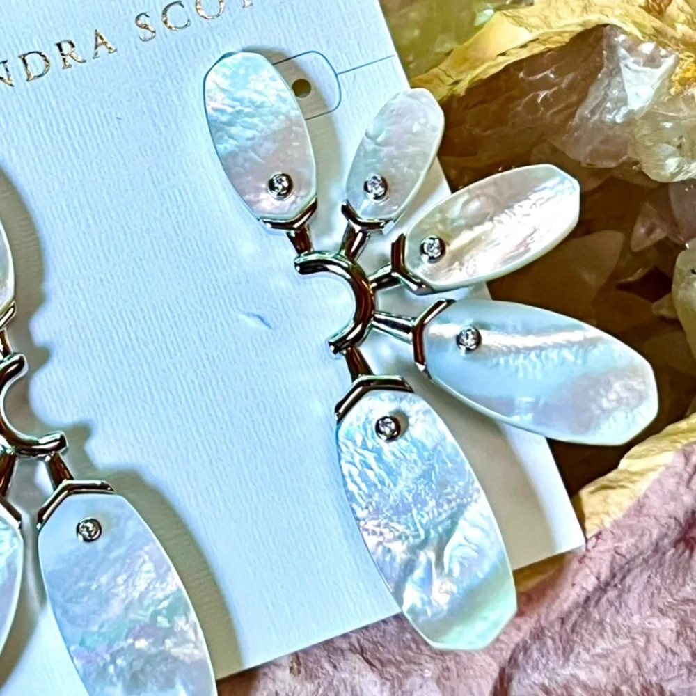 NWT Kendra Scott Ashlyn Ivory Mother Of Pearl Statement Earrings - Picture 4 of 16